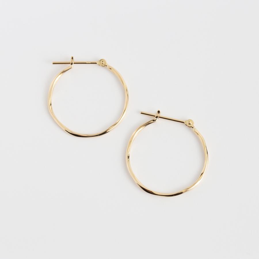 ツイスト フープピアス スパイラル ねじり レディース K10 K18 Pt900 ゴールド プラチナ 地金 シンプル ギフト プレゼント  Torquent Hoop Pierce S | Avaron | 01