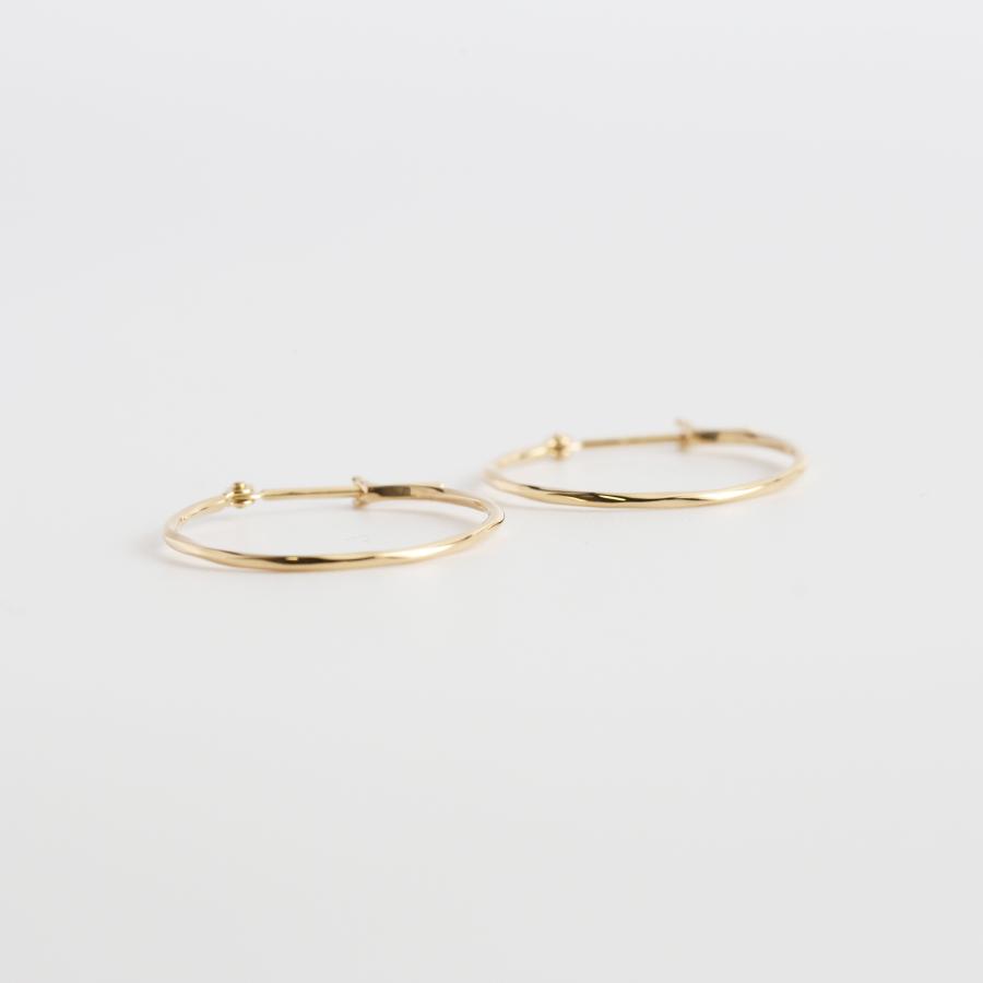 ツイスト フープピアス スパイラル ねじり レディース K10 K18 Pt900 ゴールド プラチナ 地金 シンプル ギフト プレゼント  Torquent Hoop Pierce S | Avaron | 04