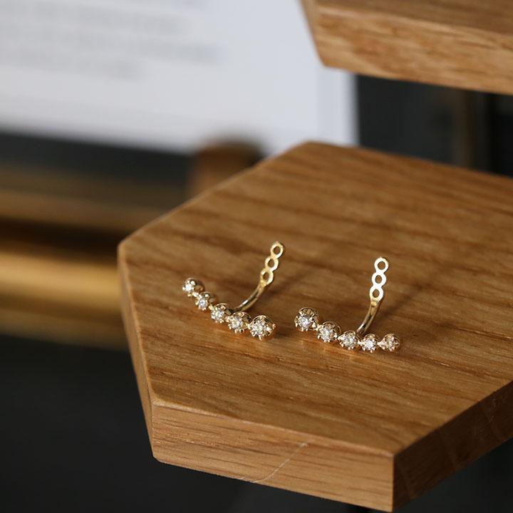 【美品】K18 ピアスパーツ ダイヤモンド avaron アヴァロン ピアス 美品】K18 ピアスパーツ ダイヤモンド avaron アヴァロン ピアス 美品