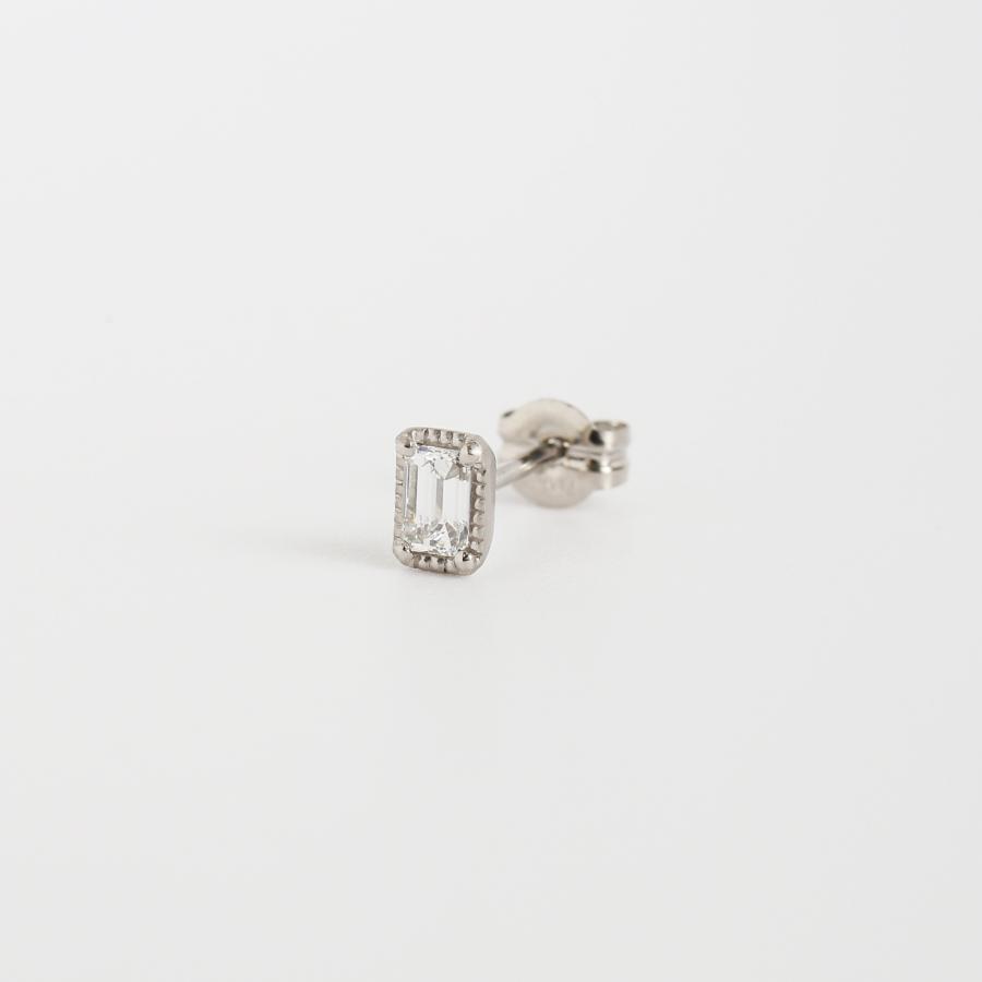 一粒 エメラルドカット ダイヤモンド ピアス レディース Pt900 プラチナ 片耳 ギフト プレゼント  Fancy Cut Diamond Pierce Emerald | Avaron | 01