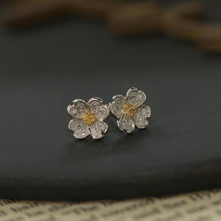 フラワー ピアス ダイヤモンド コンビカラー 花水木 レディース プラチナ ゴールド pt900 k18 片耳 両耳 ギフト プレゼント  Flowering Pierce | Avaron | 10