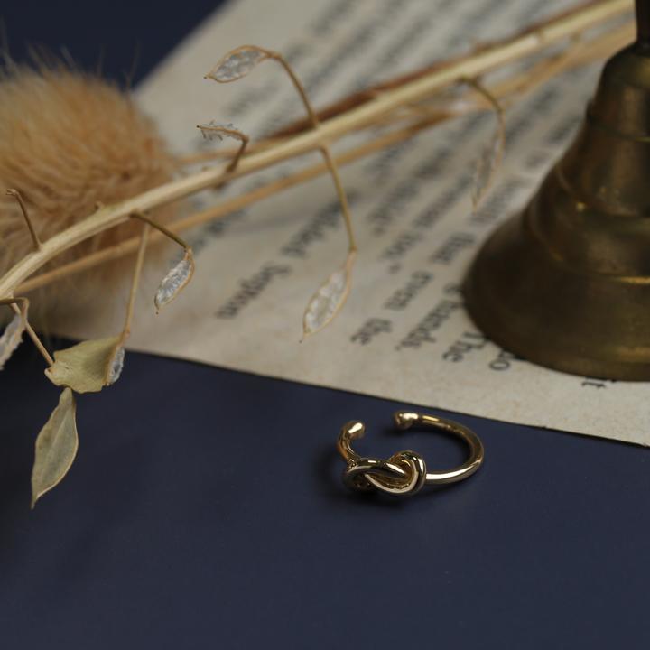 結び目 イヤーカフ ゴールド K10 K18 Pt900 地金 レディース 片耳 ギフト プレゼント  Knot Ear Cuff | Avaron | 13