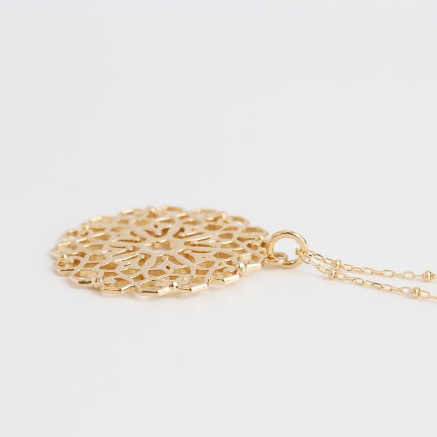 Avaron（アヴァロン） 透かし柄 ロングネックレス レディース ゴールド