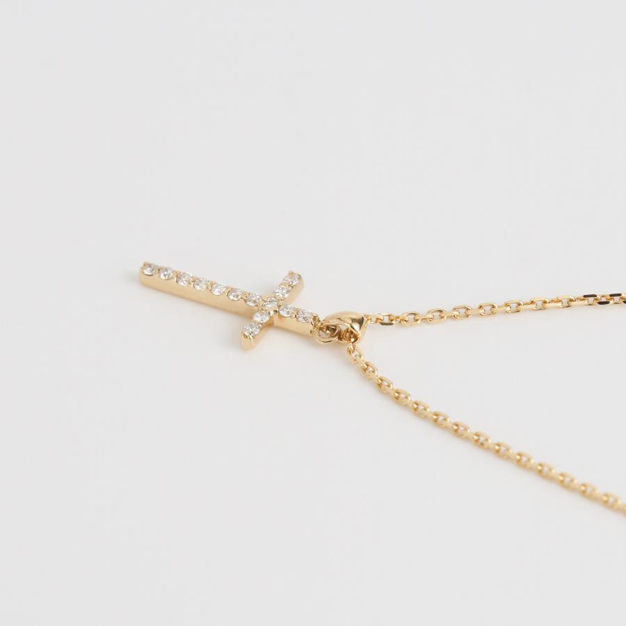 Avaron（アヴァロン） ダイヤモンド スレンダー クロス ネックレス K10