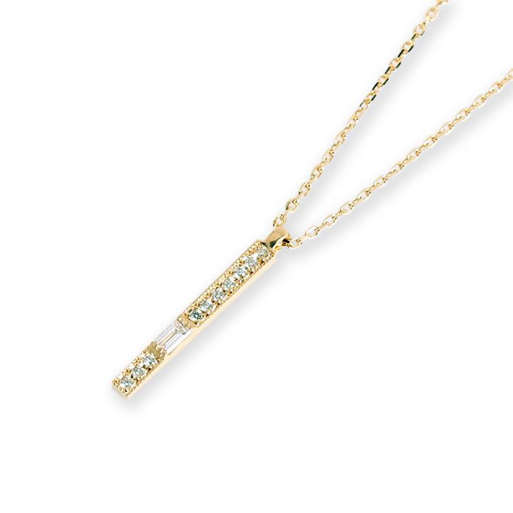 Avaron（アヴァロン） バゲットカット ダイヤモンド バー ネックレス