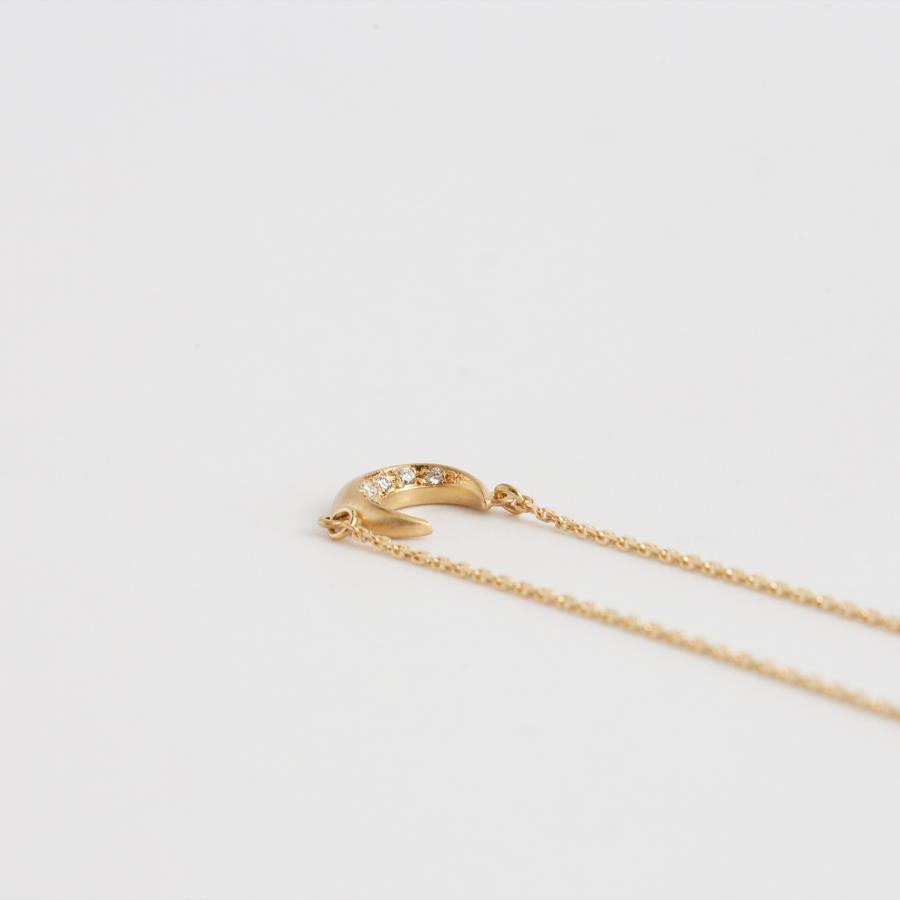 avaron Luna Necklace 三日月ダイヤネックレス10KYG 美品 Avaron（アヴァロン） 三日月 ダイヤモンド ネックレス K10 K18 Pt900