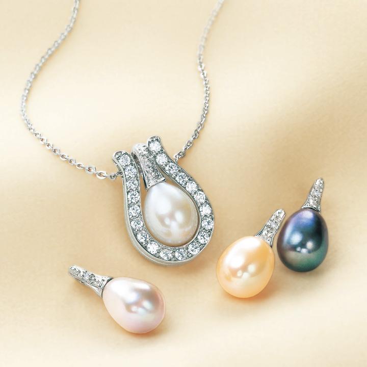 幸運の馬蹄形(バラカ） 無核真珠の宝飾 チェンジャブル