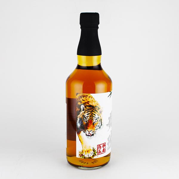 泡盛 ウイスキー 北谷長老酒造 / 沖縄龍虎 Grain Whiskey 40度 泡盛 ウイスキー 北谷長老酒造 / 沖縄龍虎 Grain Whiskey 40度