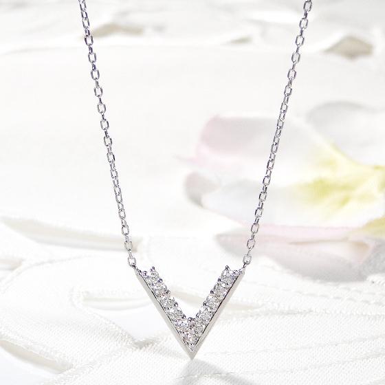 Pt900 0.2ct Vモチーフ ダイヤモンド ネックレス ペンダント Pt900 0.2ct Vモチーフ ダイヤモンド ネックレス ペンダント