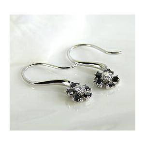 ミルフローラル K18 ホワイトゴールド ブラックダイヤモンド ピアス0.5