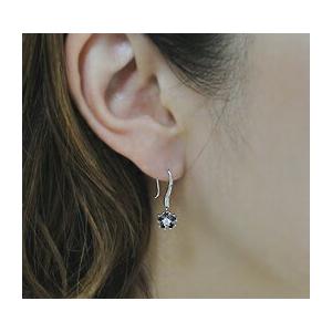 ホワイトゴールド k18 WG ブラック ダイヤモンド フラワー