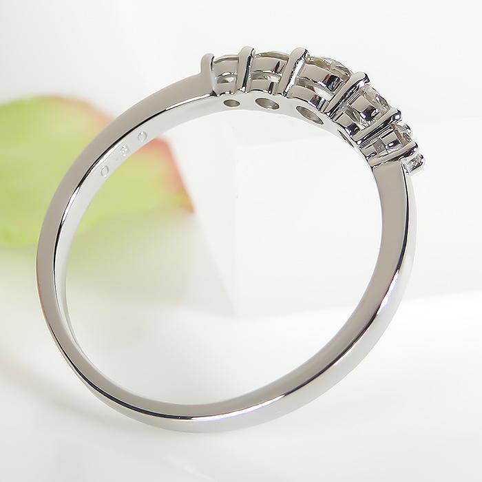 Pt900 0.3ctUP ダイヤモンド リング ダイヤ 送料無料 0.3カラット グラデーション プラチナ マリッジ プレゼント 結婚 婚約 ブライダル 人気 ber0316の画像