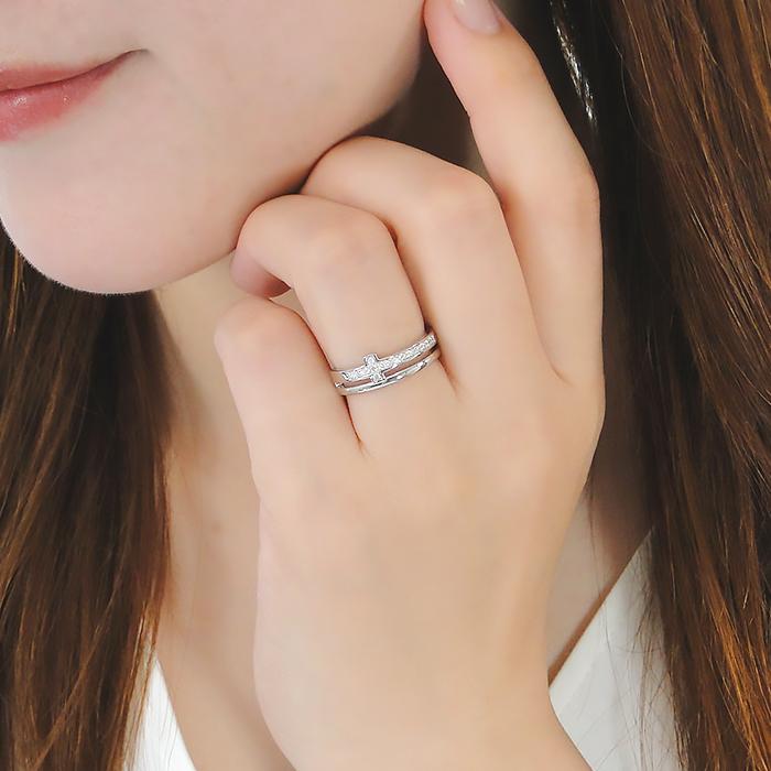 Pt950 0.12ct クロスモチーフ ダイヤモンド リング 送料無料 代引手数料無料 品質保証書 指輪 プラチナ Pt 十字架 クロス Tモチーフ 0.12カラット ber0462の画像