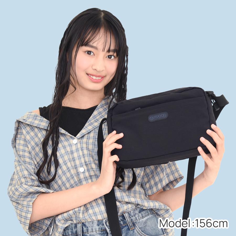 OUTDOOR ショルダーバッグ ナイロン スクエア 軽量 斜め掛け ミニ