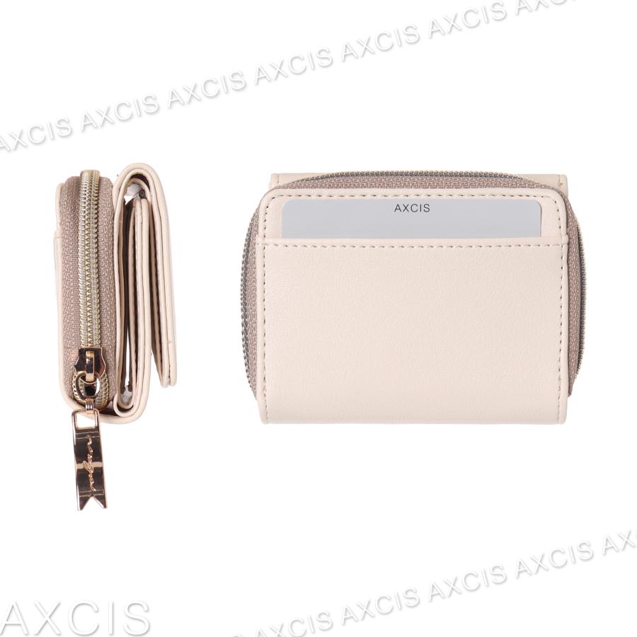 シマエナガ 🇯🇵🐥こーんにーちわー✨Hi✨ （⚫︎△⚫︎）じーっ 無理においかけず