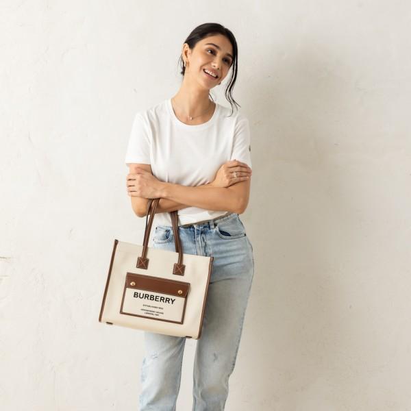 バーバリー トートバッグ スモール フレヤトート ベージュ ブラウン レディース BURBERRY 8044138 A1395 A4対応の画像
