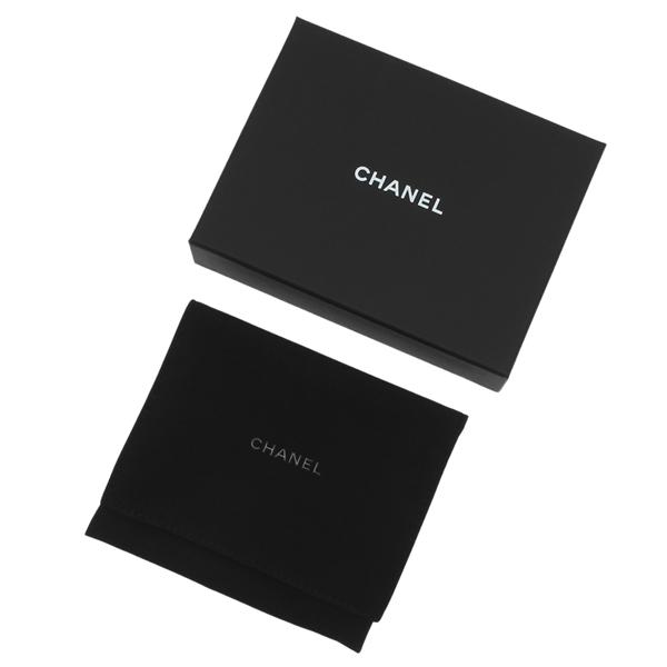 CHANEL（シャネル） 三つ折り財布 マトラッセ キルティング ミニ財布
