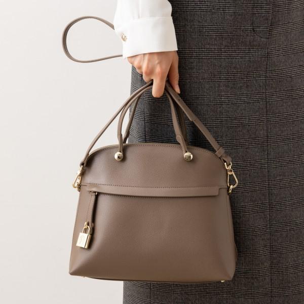 FURLA（フルラ） ハンドバッグ ショルダーバッグ パイパー ベージュ