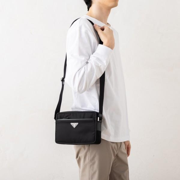 人気モデル✨ PRADA ショルダーバッグ カメラ ナイロン トライアングル 黒 PRADA プラダ トライアングルロゴ ナイロン レザー ホーボー