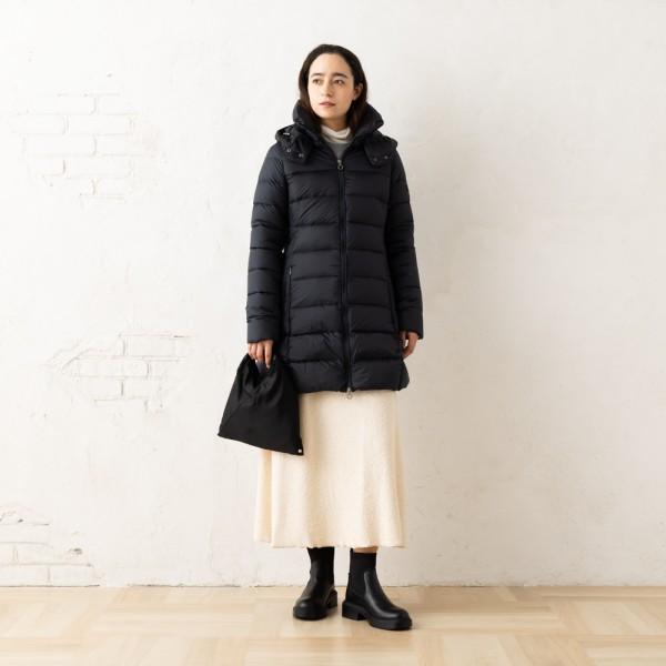 美品　TATRAS タトラス　ダウンコート　ポリテアマ　03 ネイビー TATRAS タトラス ダウンコート レディース ネイビー フード付き