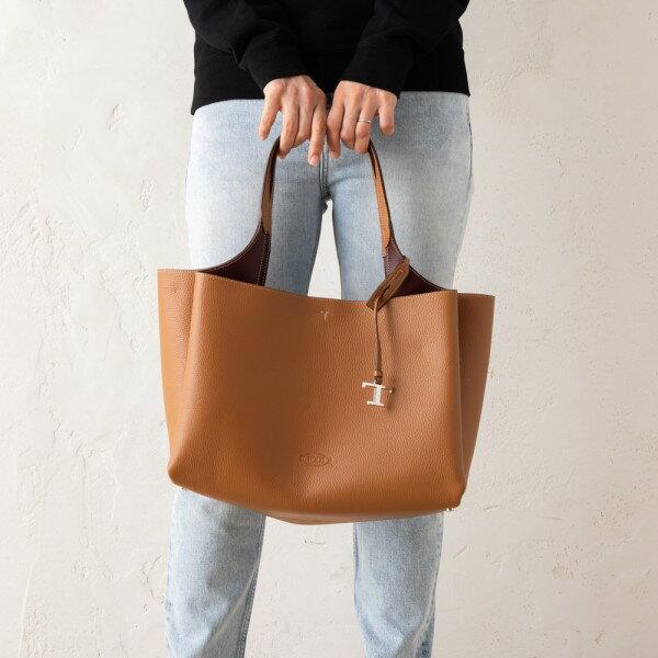 TOD'S（トッズ） トートバッグ Tタイムレス ロゴ Tチャーム レディース