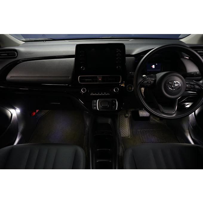 アクア後期　LEDランプ　運転席側 LEDカーテシランプ2個1セット トヨタ アクア（型式：10系）専用（年式