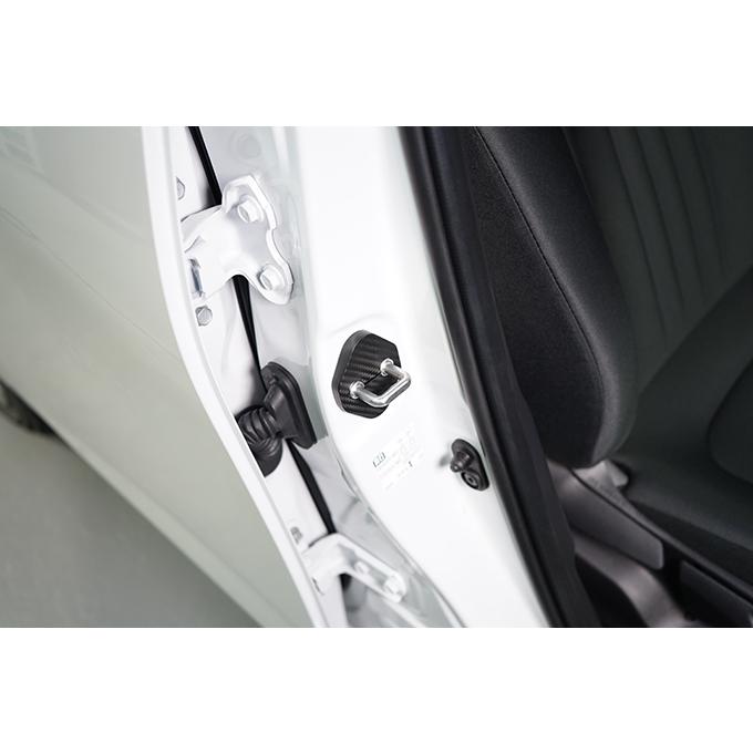 カーボン調タイプ トヨタ アクア（型式：10系）用 ドアロックカバー 4