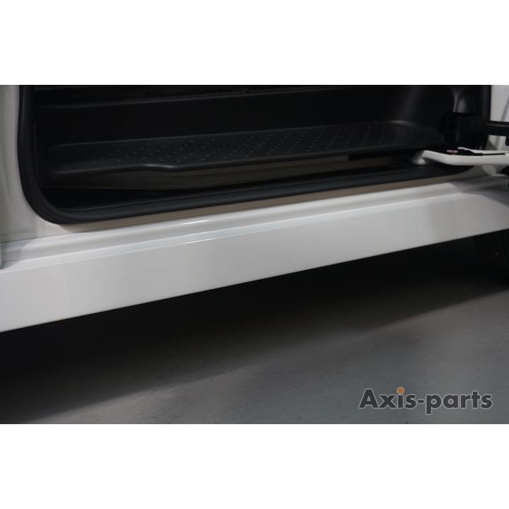 セレナ 日産 セレナ（型式：C28（年式：R4.12〜））サイド