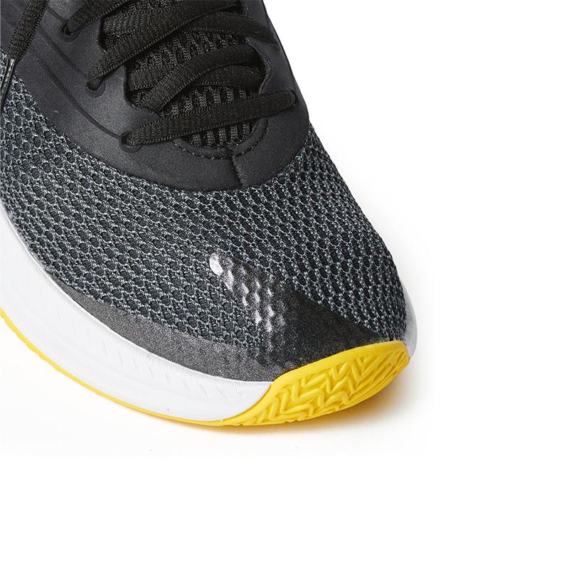 UNDER ARMOUR（アンダーアーマー） バスケットボールシューズ カリー