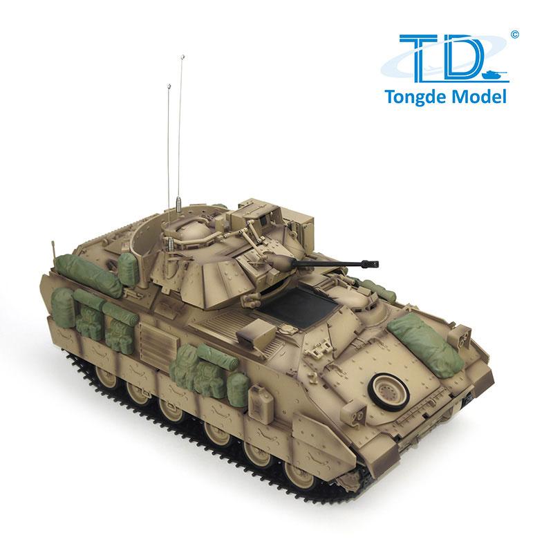 Tongde Model 1/16 M2A2 ブラッドレー Bradley 2.4GHz（プラ製ギア