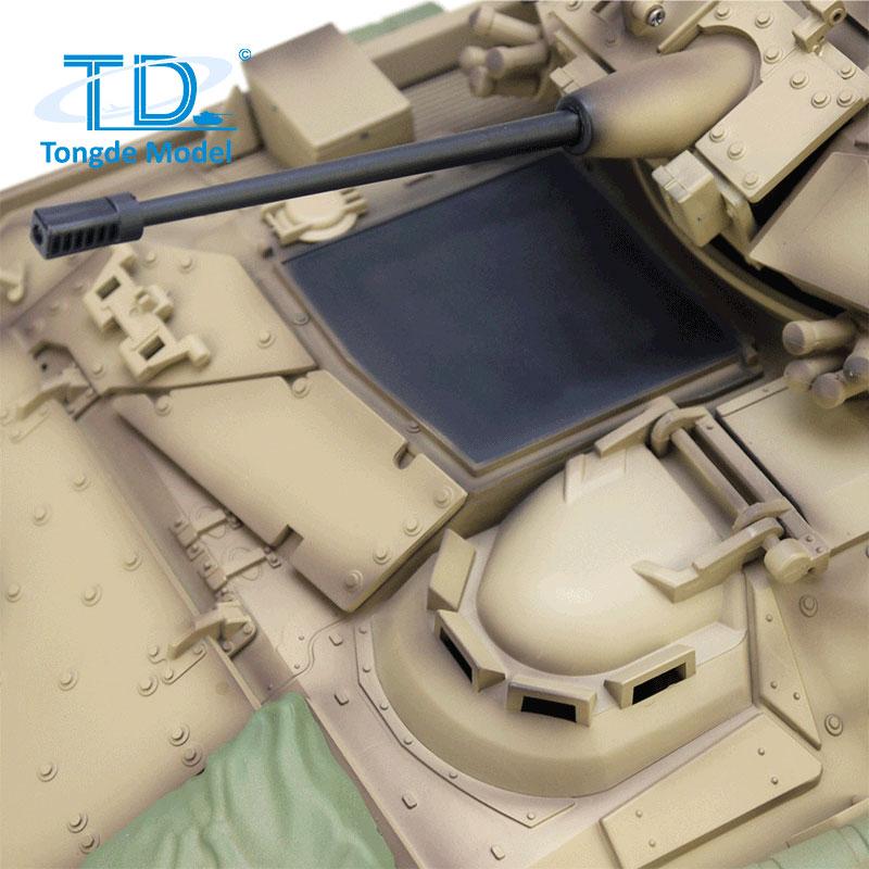 Tongde Model 1/16 M2A2 ブラッドレー Bradley 2.4GHz（プラ製ギア