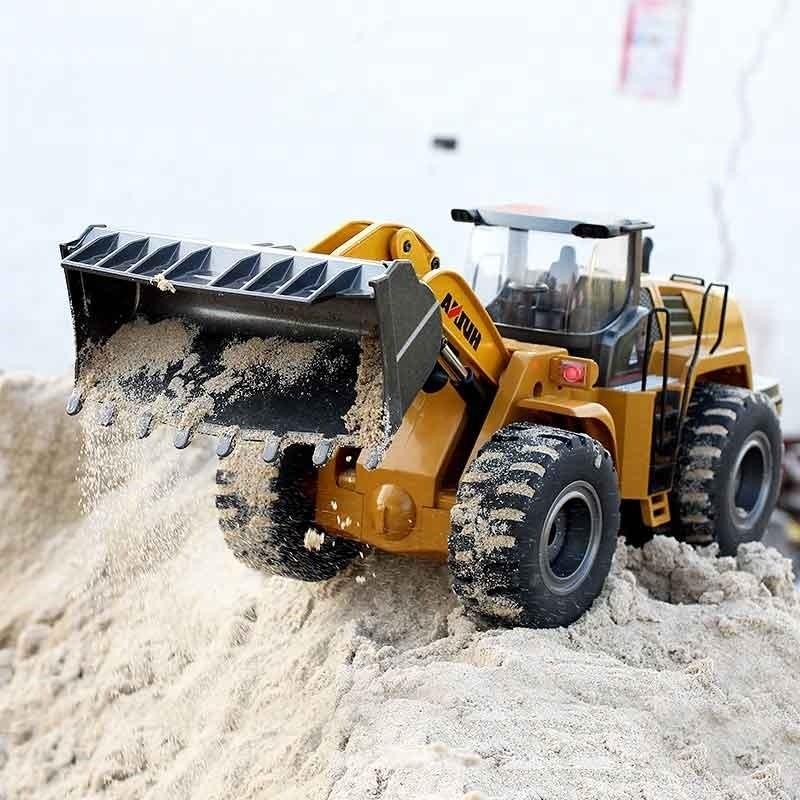 リアルなフルオペレーション!HuiNa Toys 1583 10CH 1/14 RC リアルなフルオペレーション!HuiNa Toys 1583 10CH 1/14 RC