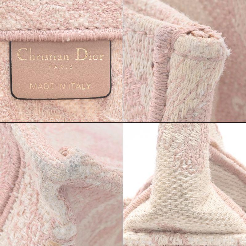 トートバッグ 大きめ Book Tote ミディアム ブルー×ホワイト DIOR | ディオール ブック トート|ウィメンズバッグ｜ディオール公式