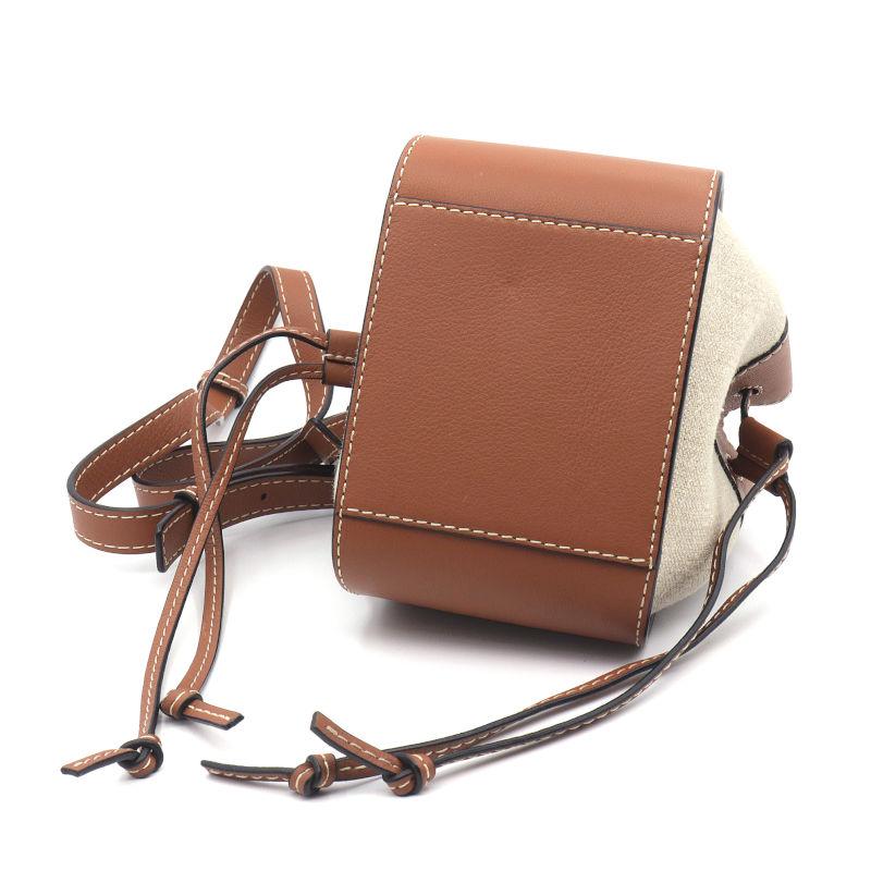 LOEWE ロエベ ハンモック ドローストリングバッグ ミニ レザー LOEWE ロエベ ハンモック ドローストリングバッグ ミニ レザー