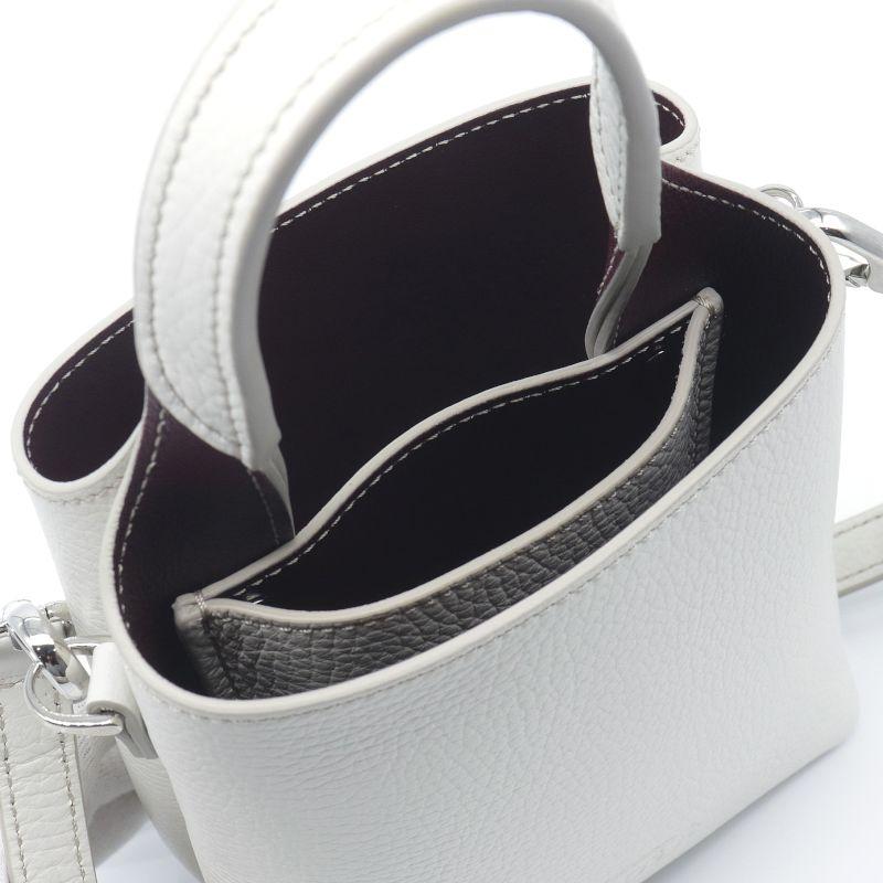 TOD'S（トッズ） Tタイムレスマイクロバッグ ハンドバッグ ホワイト