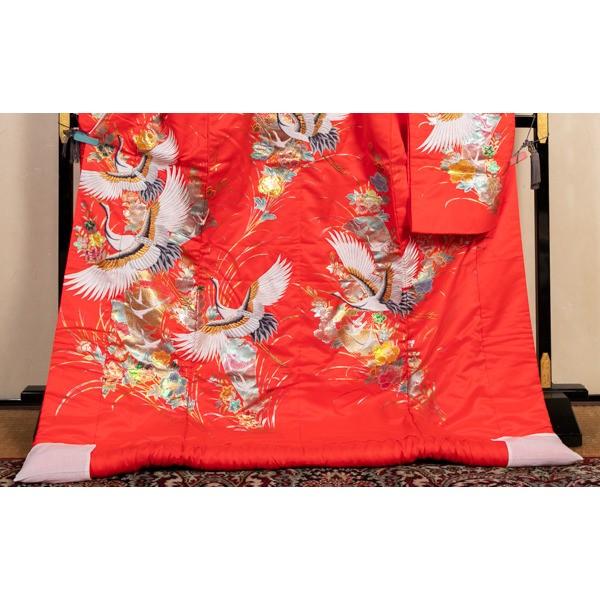 花嫁さんの打掛 赤地に金箔の花と刺繍の鶴 25621＃ : あざらし堂ヤフー