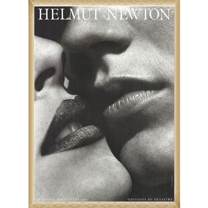 Le Baiser（ヘルムート ニュートン）アートポスター Le Baiser（ヘルムート ニュートン） 額装品 : azポスター - 通販