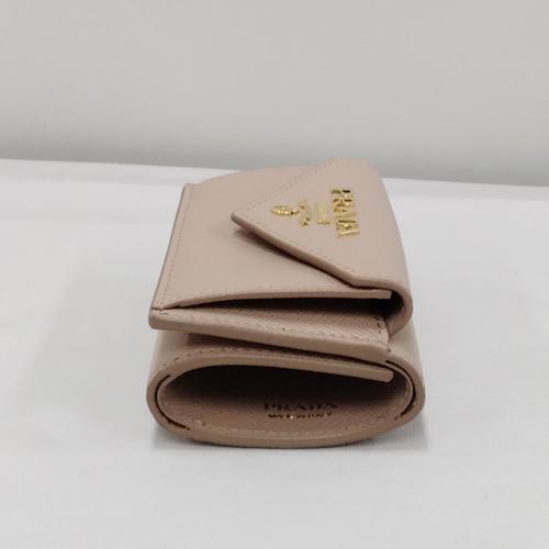 【爆買】プラダ PRADA サフィアー ノレザー 財布 三つ折り レディース ベージュ 1MH021QWA ミニ財布 ロゴの画像