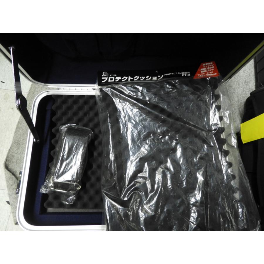 美品　SCUBAWORLD ドライスーツケース　予備クッション付(4335)_2