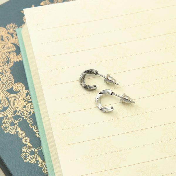 ピアス ペアピアス 刻印 名入れ スタッド ステンレス サージカルステンレス 316L 金属アレルギー close to me 刻印 名入れ テディベアの画像