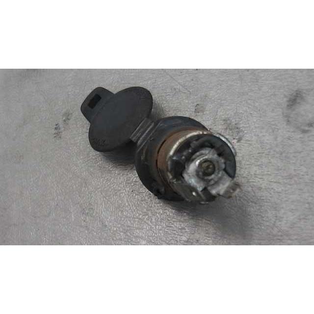 スカイウェイブ SS CJ43A-132xxx の シガーソケット *1401938207 中古