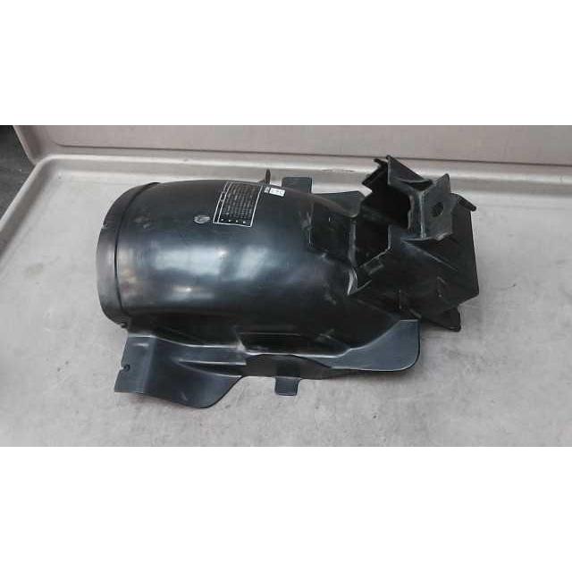 CBR250R MC19-10591xxx の リアインナーフェンダー *1498703987 中古