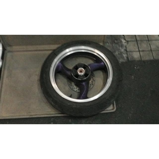 バリオス ZR250A-007xxx の リアホイール タイヤ付 *1549412187 中古