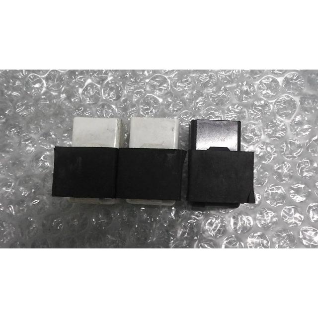 マジェスティ C SG03J-080xxx の リレー *1564623768 中古 : バイク