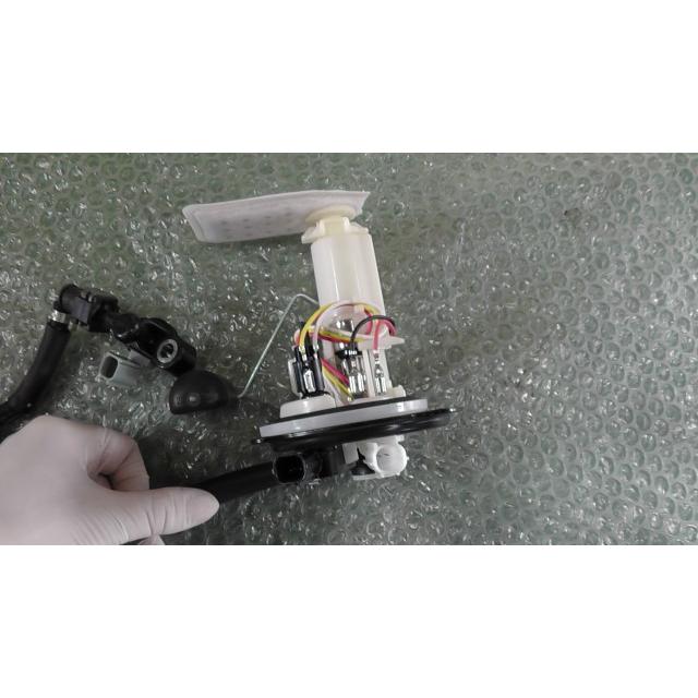 ヤマハ シグナスX 海外仕様 フューエルポンプ&プラグ新品 Amazon | Sarasara 燃料ポンプ ヤマハ シグナスX 2型 3型 SE44J