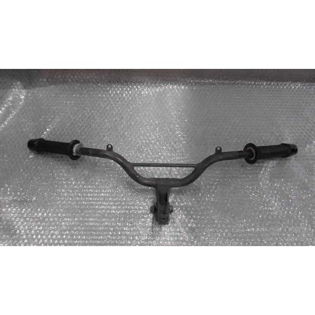 アヴェニス125 CF43A-100xxx の ハンドルバー *1570509087 中古