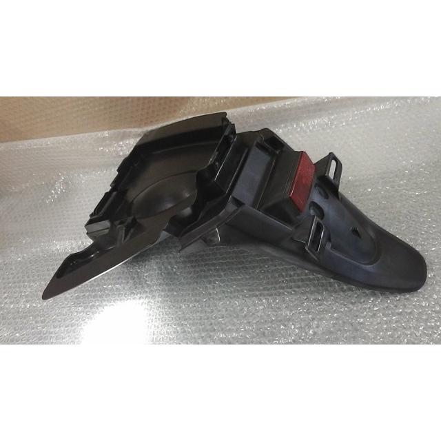 ジョルノ4スト GIORNO AF70 の リアフェンダー *1574219637 中古