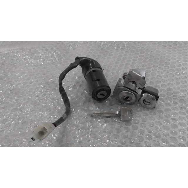 ライブディオZX前期 AF35-1241xxx の キーセット 3/3 *1583892938 中古 :1583892938-20160127:バイクパーツCITY - 通販 - Yahoo!ショッピング ライブディオZX前期 AF35-1241xxx の キーセット 3/3 *1583892938 中古 :1583892938-20160127:バイクパーツCITY - 通販 - Yahoo!ショッピング