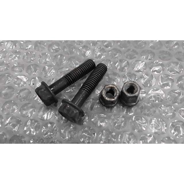 スマートディオZ4 AF63-1202xxx の マフラー ボルト *1584593156 中古