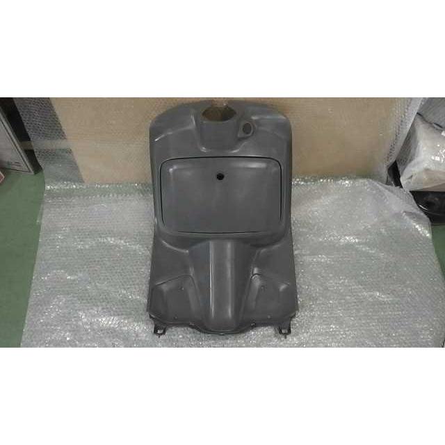 リード90（後期） HF05 の インナー レッグシールド *1589338693 中古 